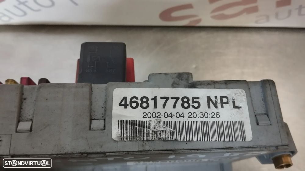 CAIXA DOS FUSIVEIS FIAT PUNTO / DOBLO REF. 51744898 46520600 - 6