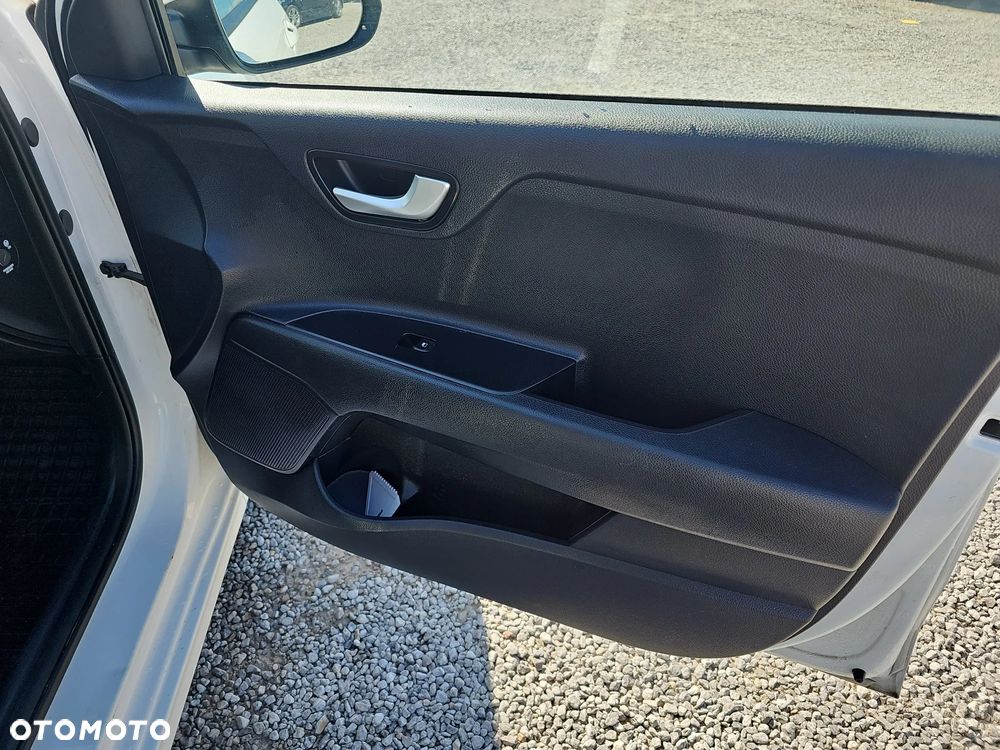 Kia Rio 1.2 M - 22