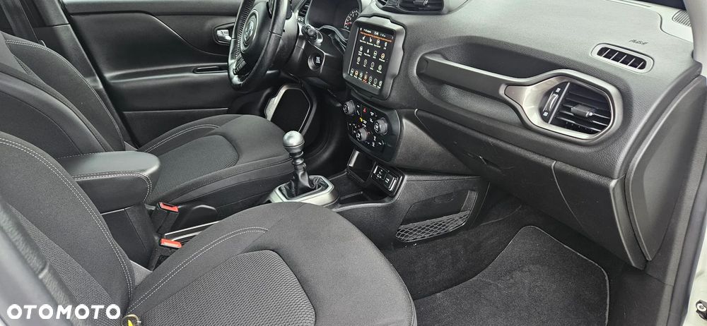 Jeep Renegade - 21