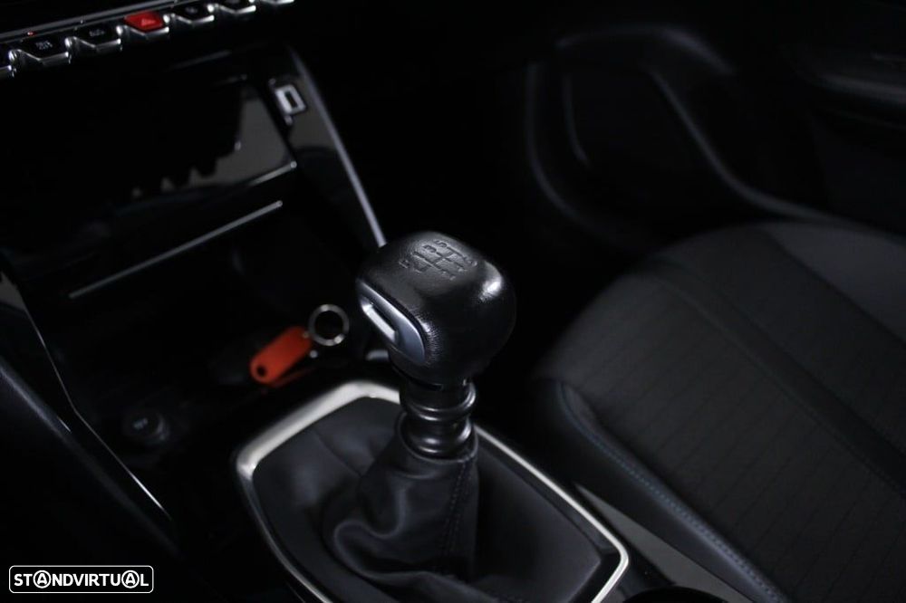 Peugeot 208 1.2 PureTech Allure Pack - 30