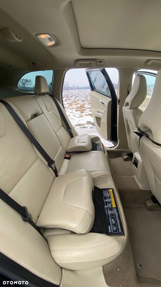 Volvo XC 60 D5 AWD Summum - 14