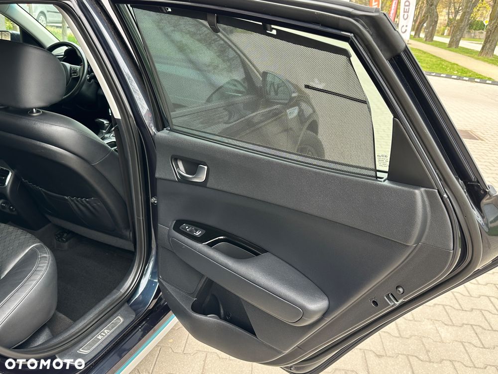 Kia Optima Sportagon 2.0 GDI Attract - 27