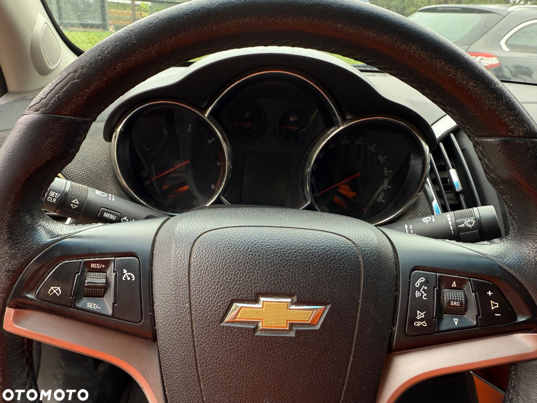 Chevrolet Cruze - 22