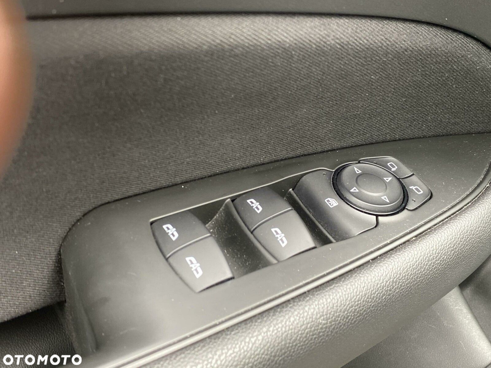 Opel Insignia - 10