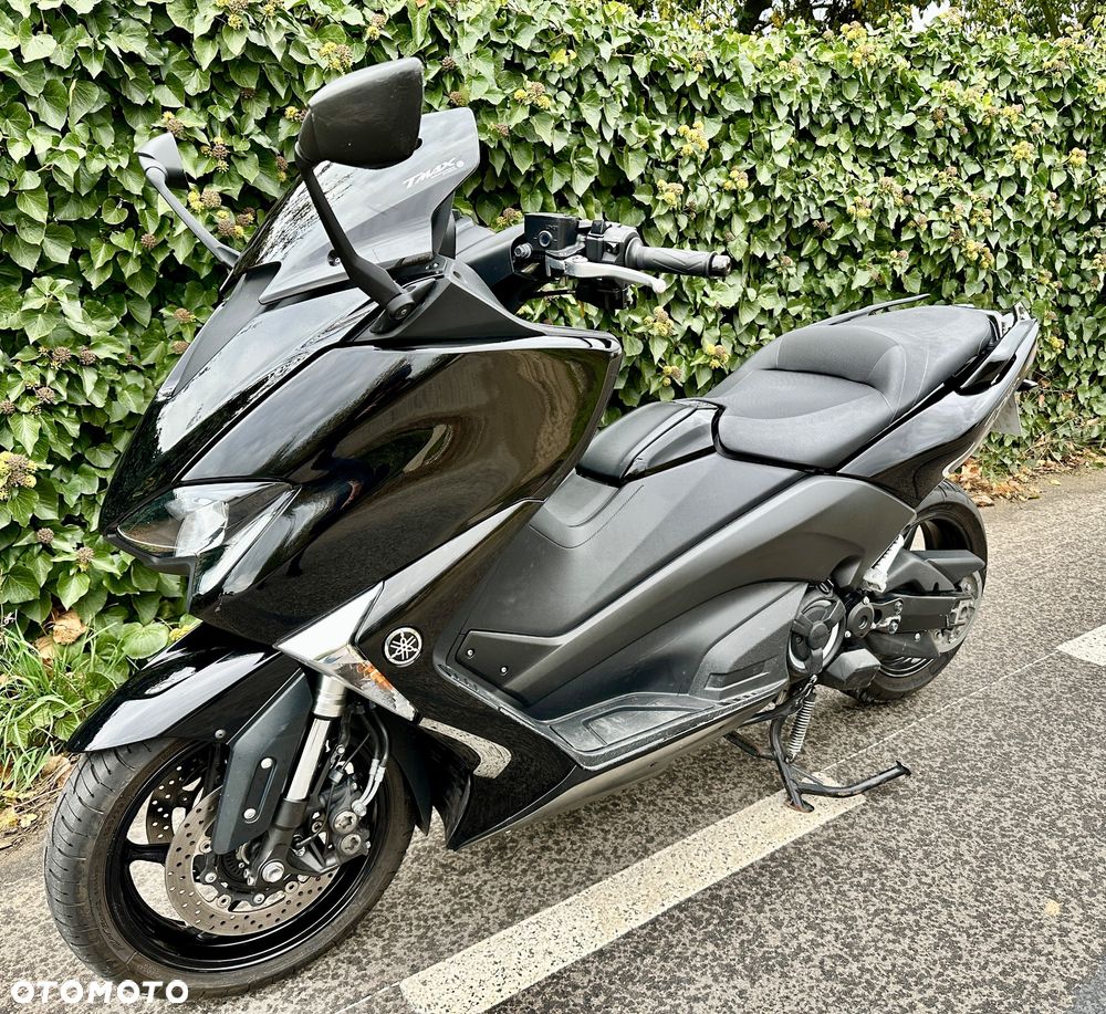 Yamaha Tmax - 12