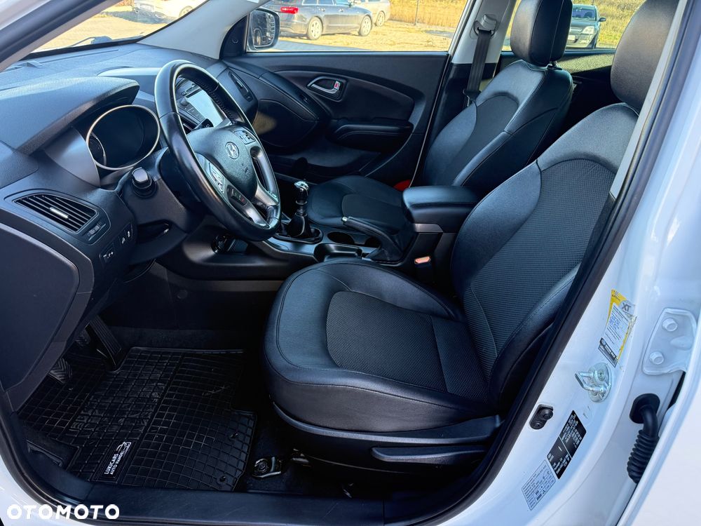 Hyundai ix35 1.7 CRDi 2WD Fifa World Cup Edition - 21