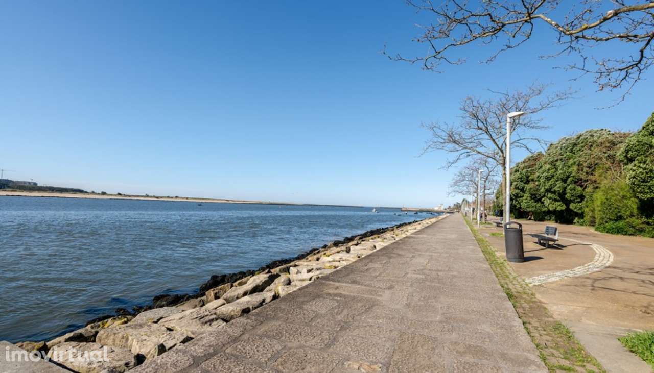 Apartamento T2 Duplex com vistas de rio para venda no Porto, Portugal - Grande imagem: 2/19