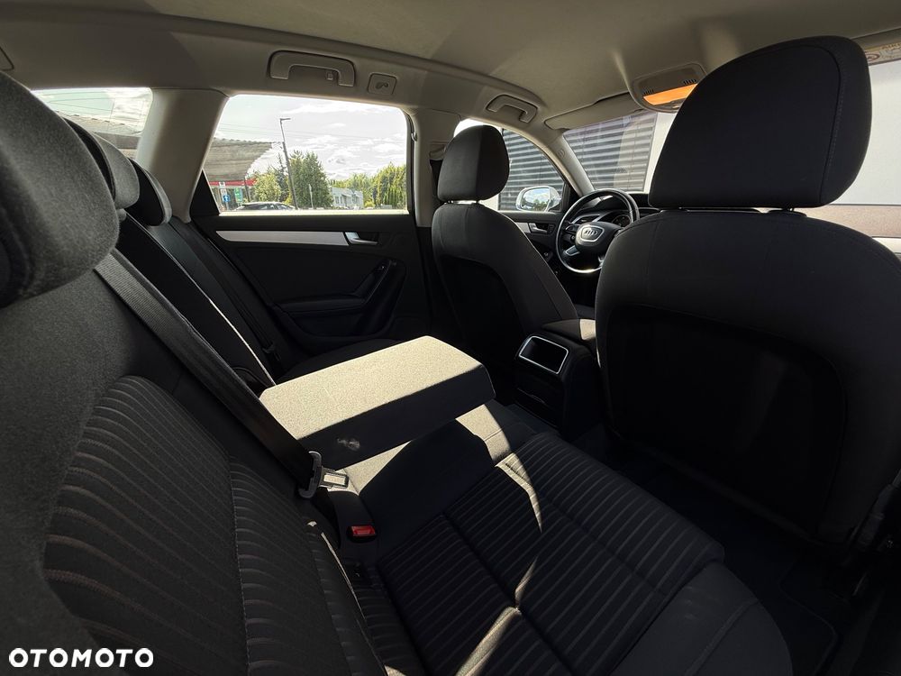 Audi A4 Avant 2.0 TDI DPF multitronic S line Sportpaket - 32