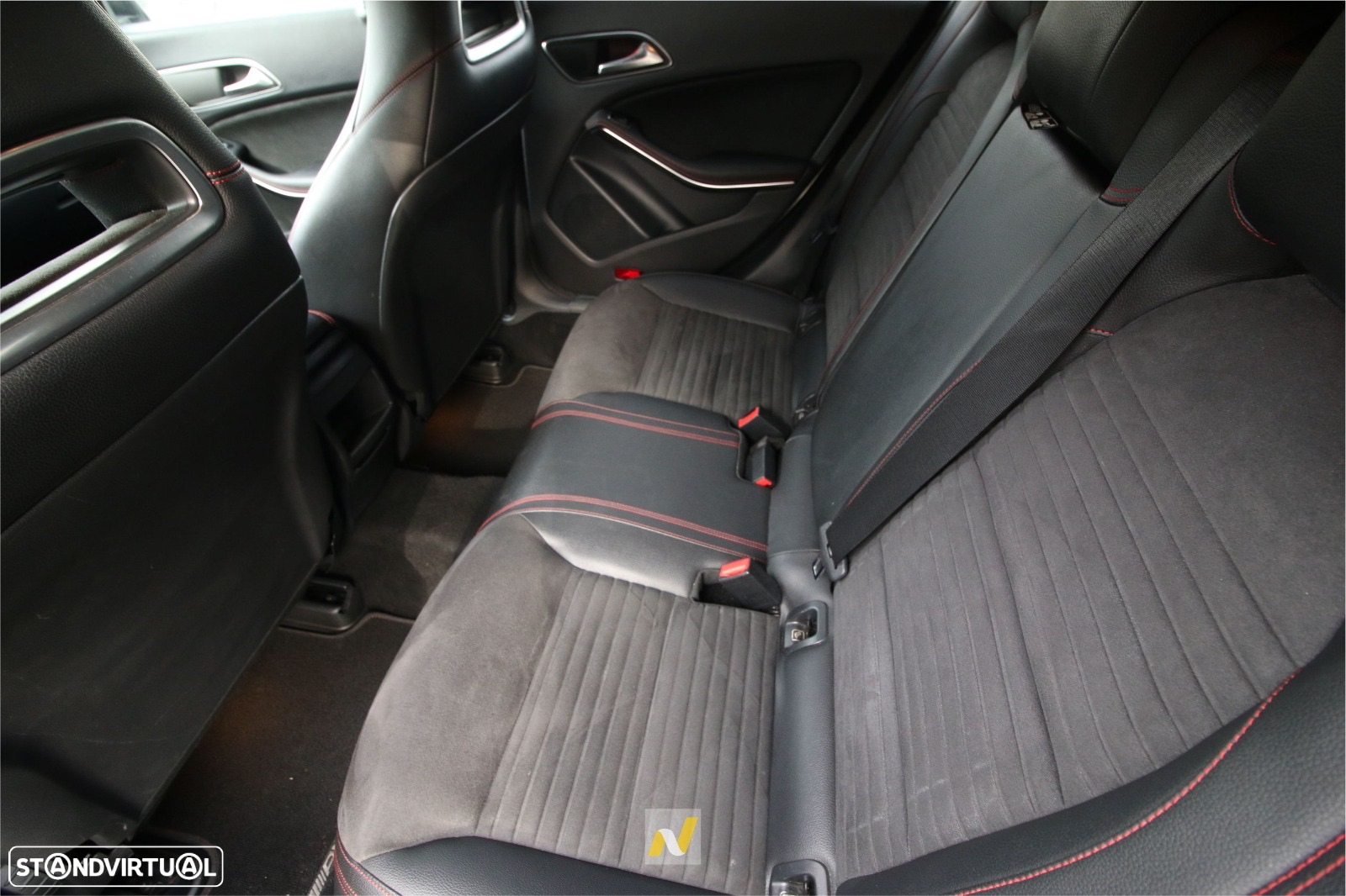 Mercedes-Benz CLA 200 d Shooting Brake AMG Line - 22