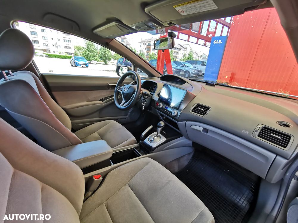 Honda Civic 1.3 - 8