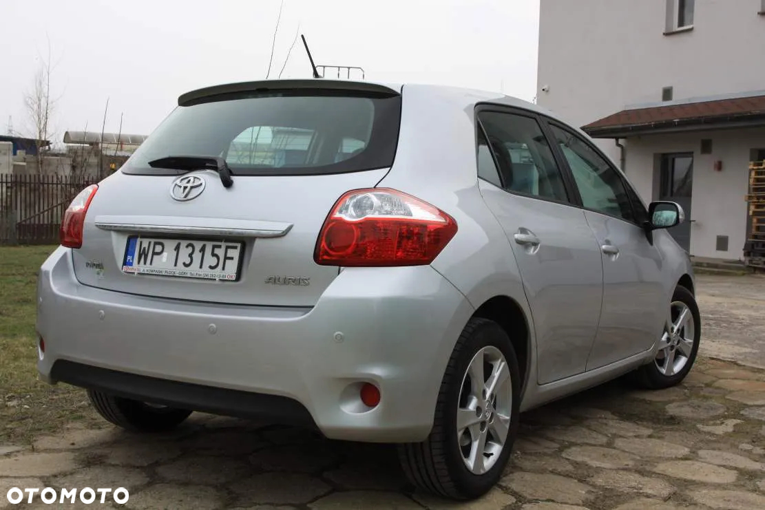 Toyota Auris 1.4 D-4D 2010 - 6
