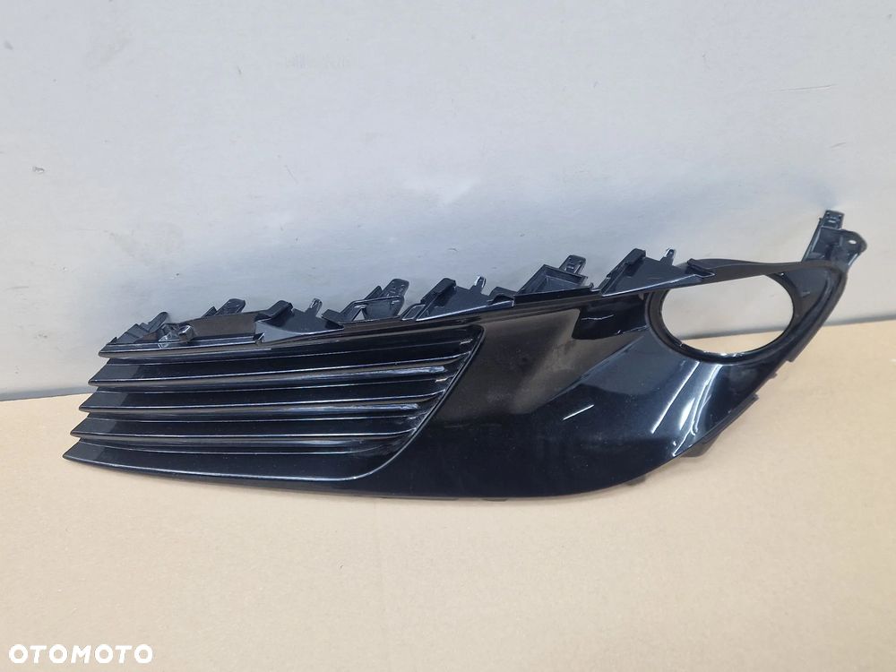 TOYOTA AURIS II E18 15-18 LIFT KRATKA RAMKA HALOGENU PRAWA PRAWY PRZÓD 81481-02580 - 3