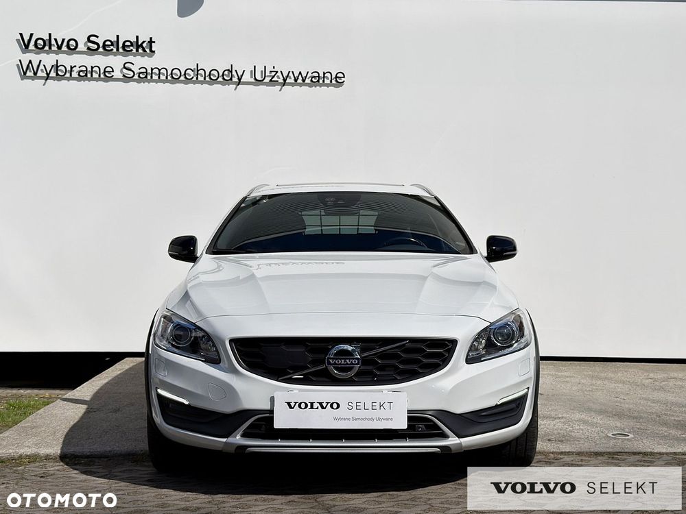 Volvo V60 Cross Country - 3