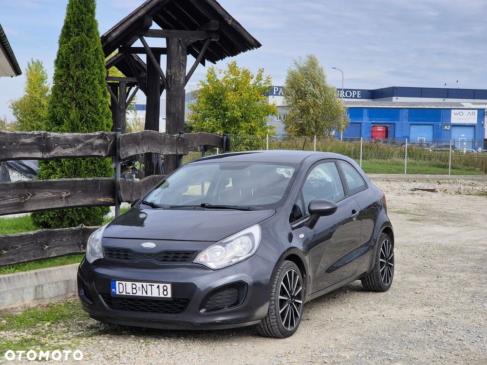 Kia Rio - 1
