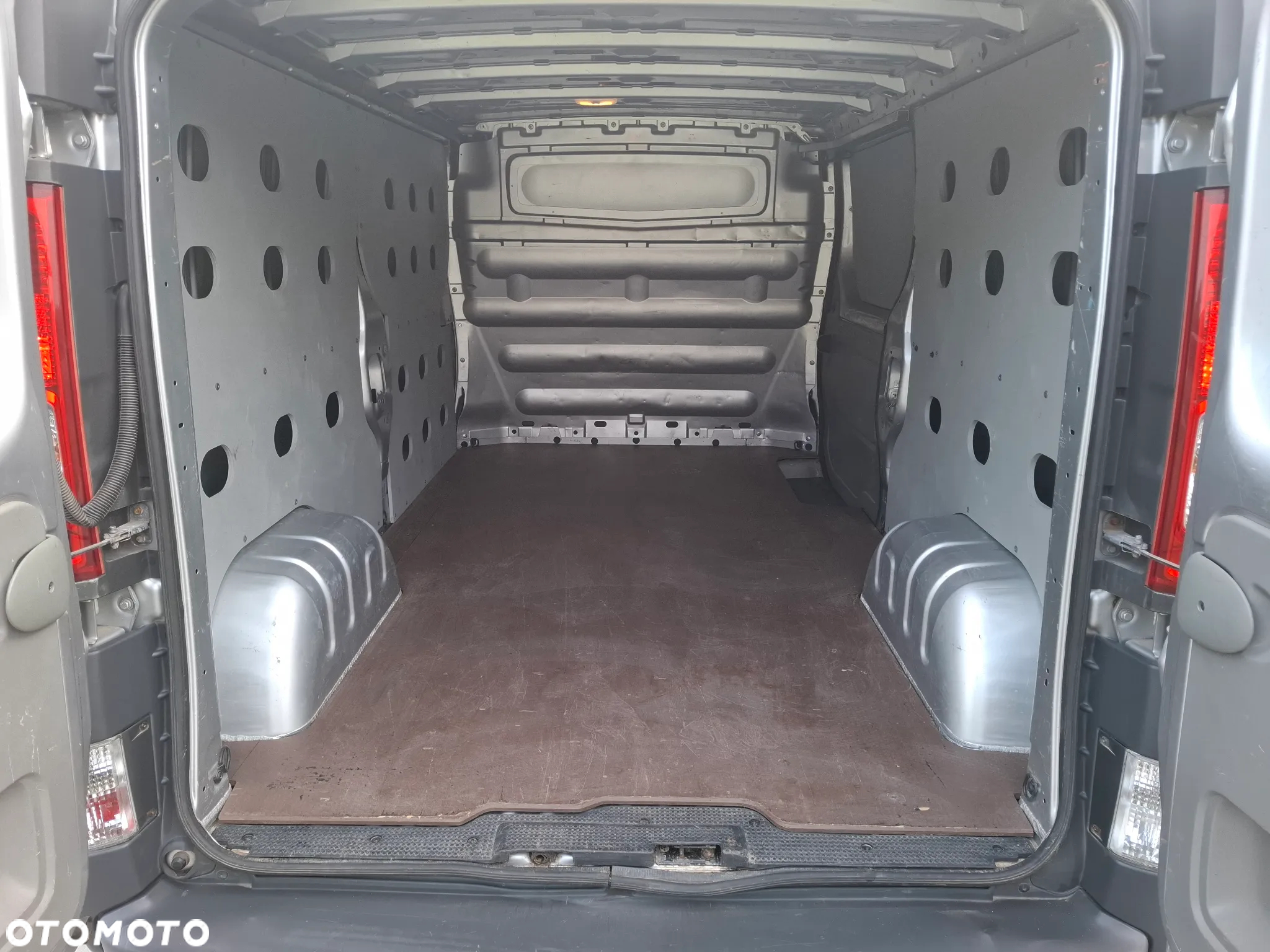 Opel Vivaro - 19