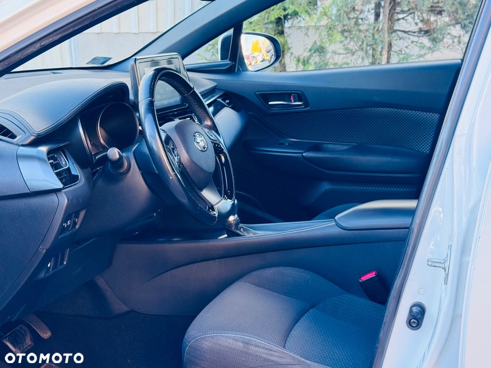 Toyota C-HR 1.8 Hybrid Dynamic - 24