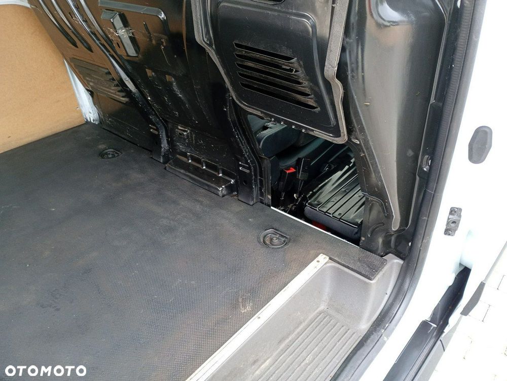 Ford Connect - 19