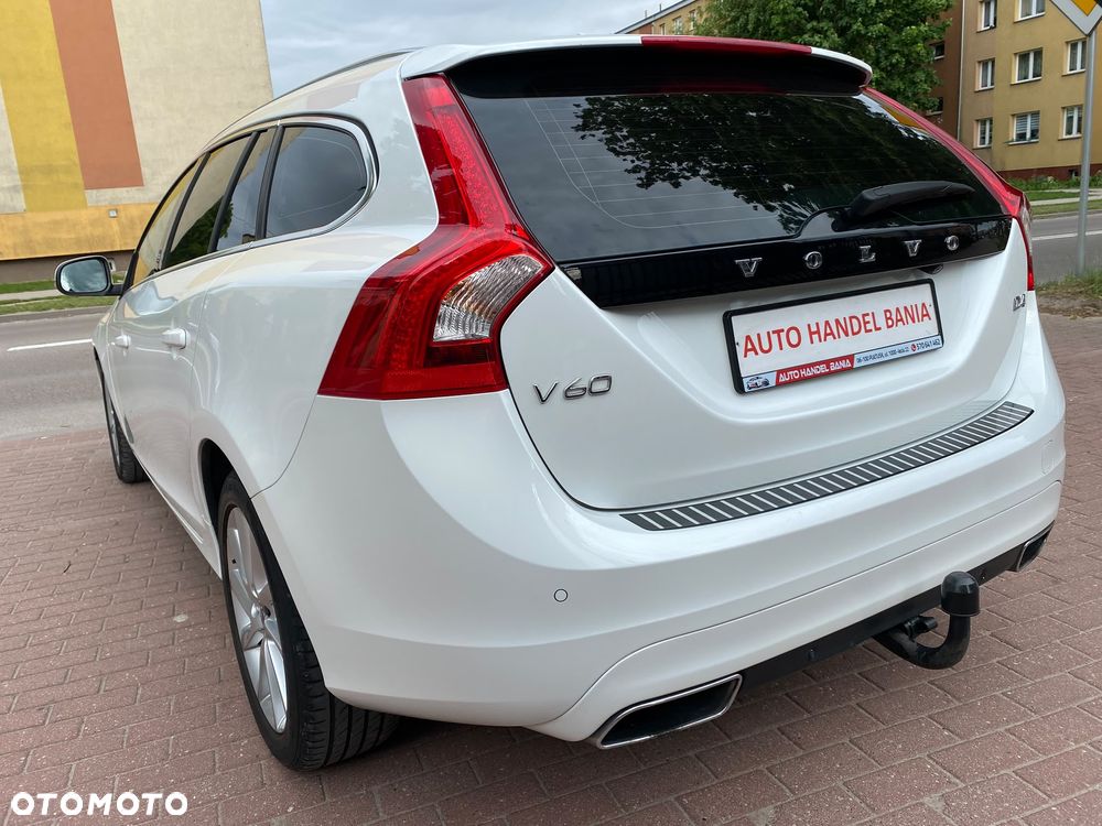 Volvo V60 D4 Momentum - 17