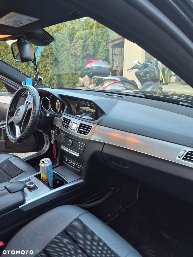 Mercedes-Benz Klasa E 220 BlueTEC 4-Matic Classic - 10