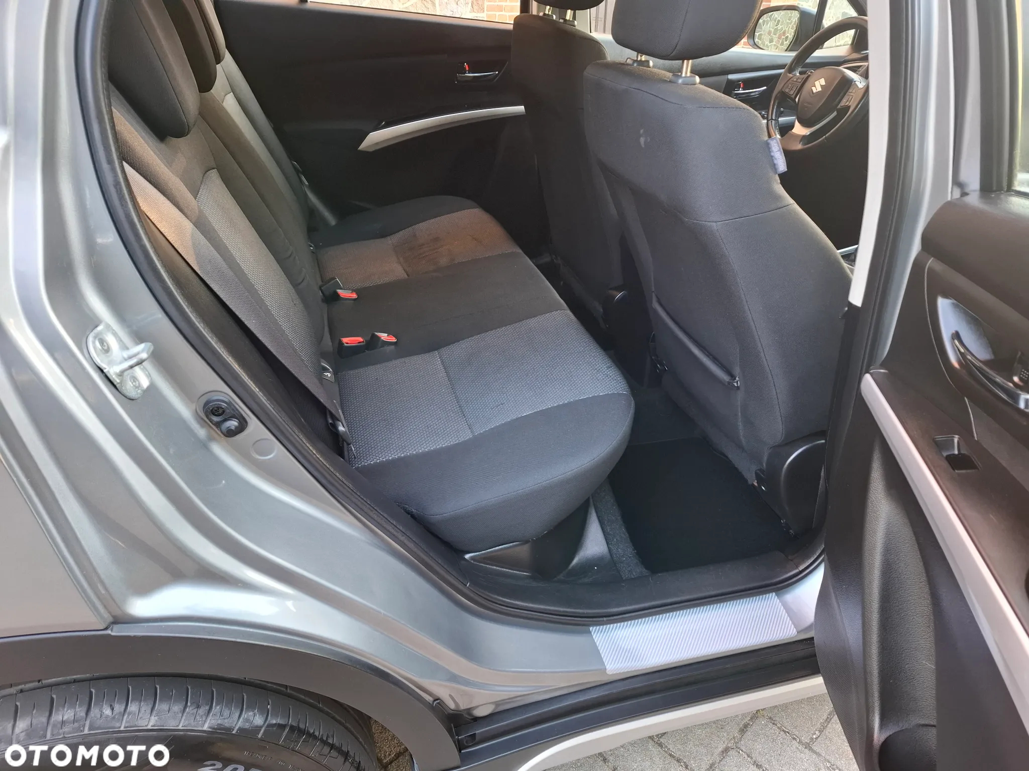 Suzuki SX4 S-Cross 1.6 DDiS 4x2 Comfort - 32
