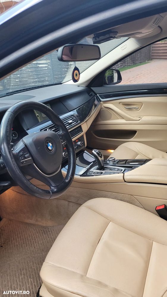 BMW Seria 5 525d xDrive AT - 8