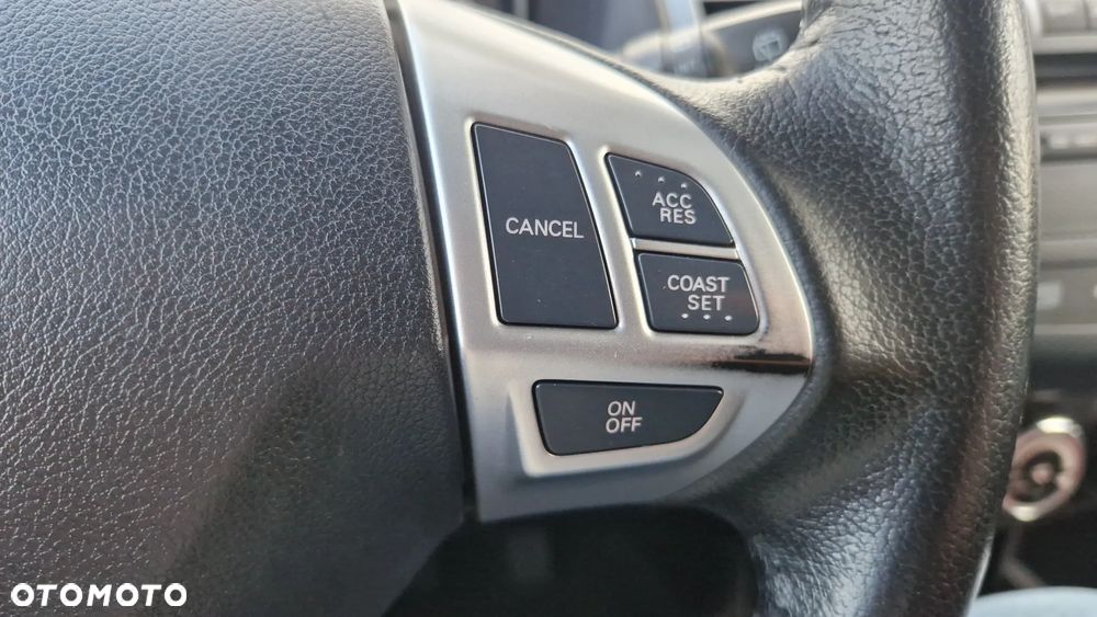 Mitsubishi Outlander 2.0 Intense 2WD - 22