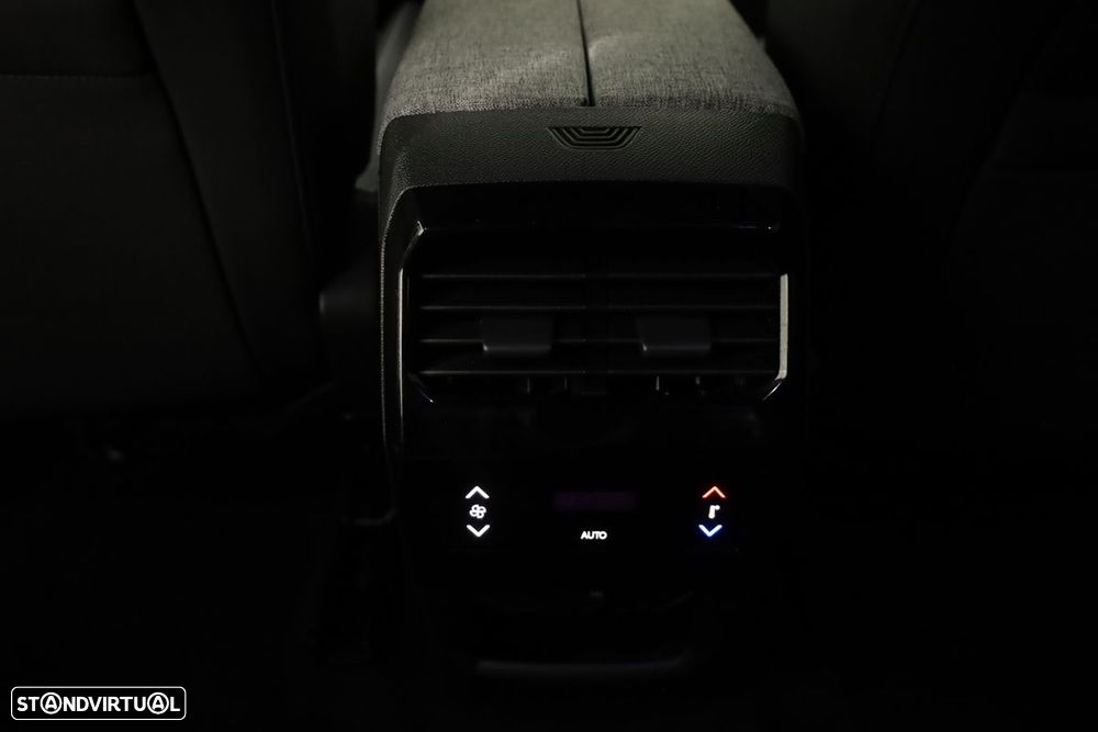 Peugeot 5008 1.2 Hybrid Allure e-DCS6 - 22