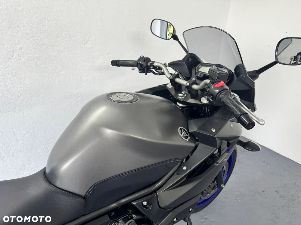 Yamaha XJ - 16
