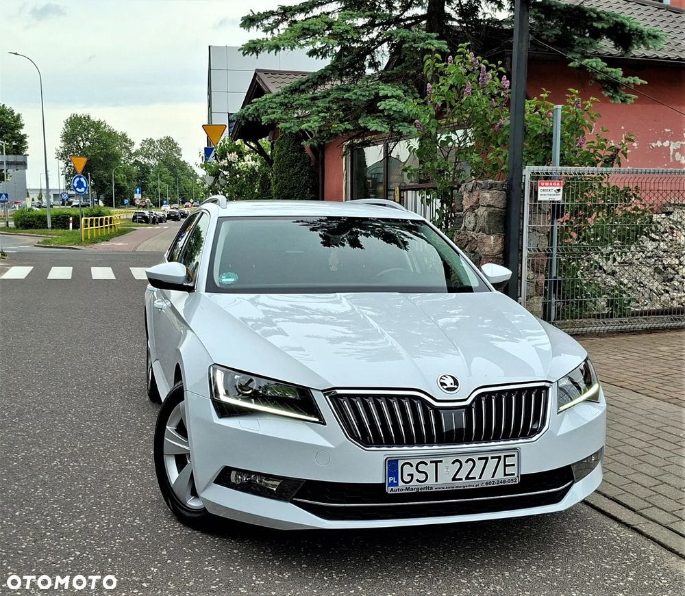 Skoda Superb 2.0 TDI Premium Edition - 7