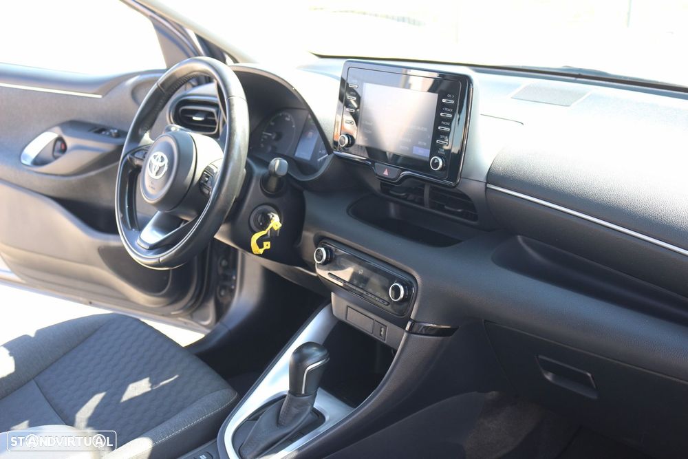 Toyota Yaris 1.5 HDF Comfort - 39