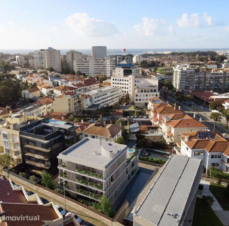 T3 c/ varanda à Marechal Gomes da Costa - Grande imagem: 4/23