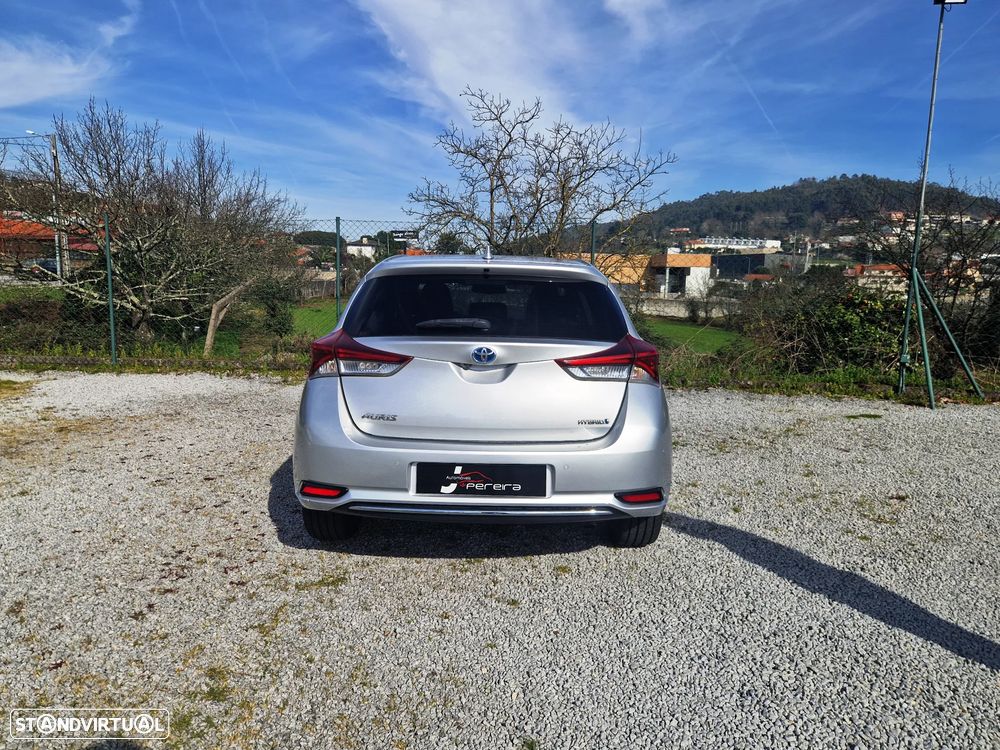 Toyota Auris 1.8 HSD Exclusive - 4