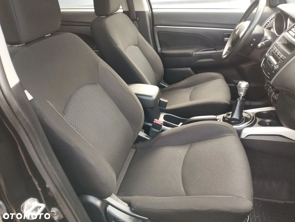 Mitsubishi ASX 1.6 Inform - 16