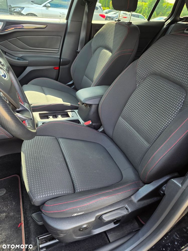 Ford Focus 1.0 EcoBoost mHEV ST-Line X - 8