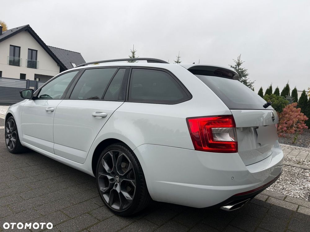 Skoda Octavia 2.0 TDI RS Challenge DSG - 12
