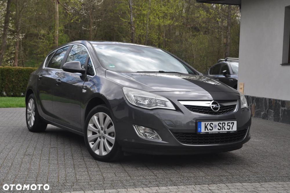 Opel Astra 1.4 Turbo Cosmo - 2
