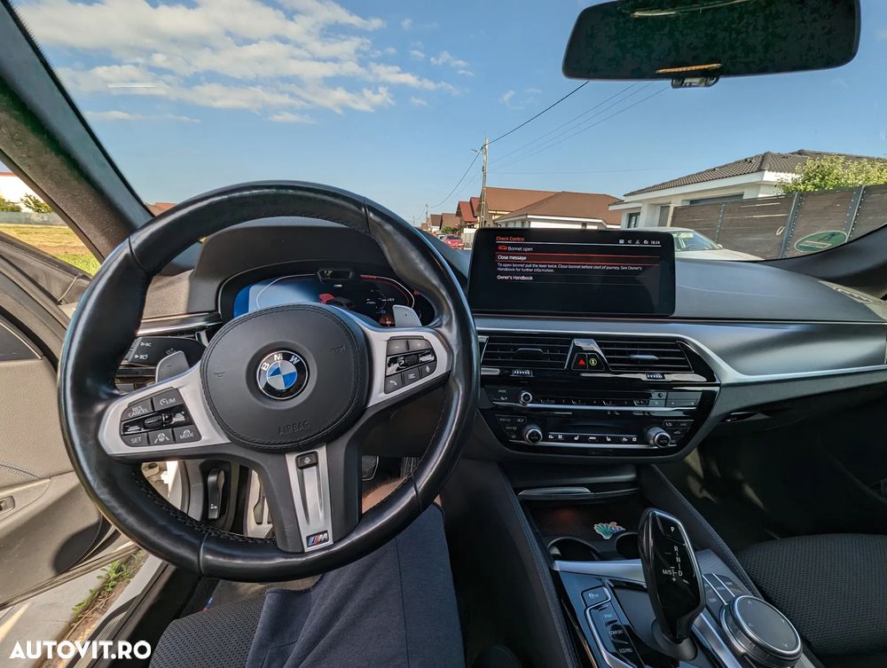 BMW Seria 5 530d xDrive AT MHEV - 13