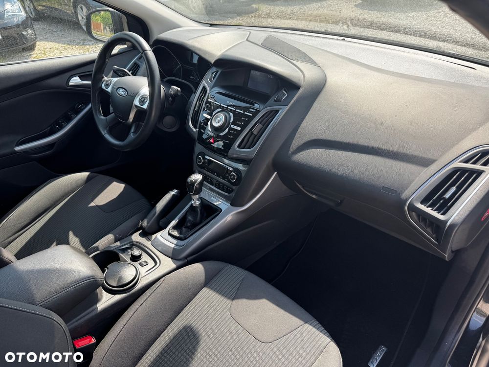 Ford Focus 1.6 EcoBoost Titanium - 38