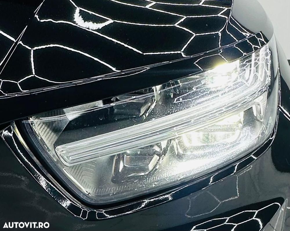 Volvo XC 40 T2 Momentum Core - 11