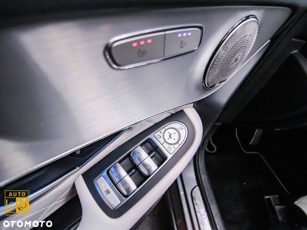Mercedes-Benz GLC 250 4Matic 9G-TRONIC AMG Line - 28