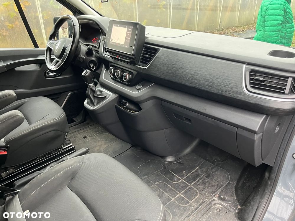 Renault Trafic Grand 2.0 dCi EDC - 12