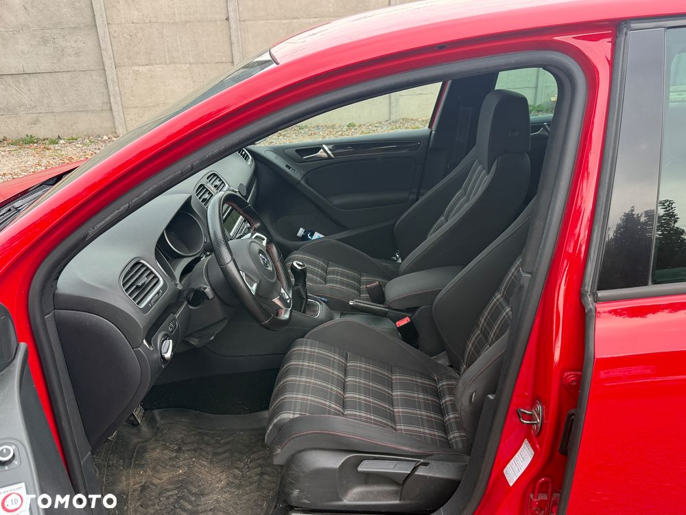 Volkswagen Golf - 9