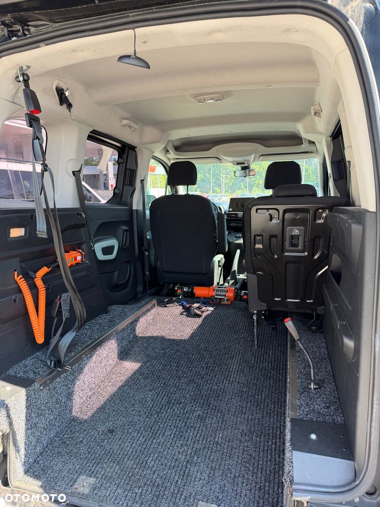 Peugeot Rifter 130 L2 EAT8 Allure - 9