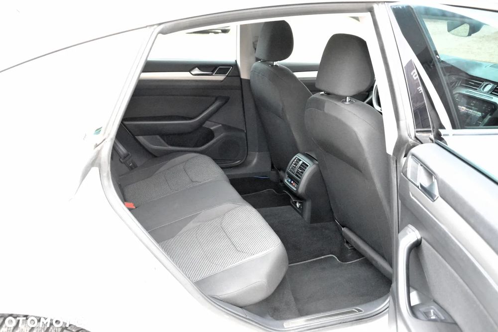 Volkswagen Arteon 2.0 TDI SCR Essence DSG - 33