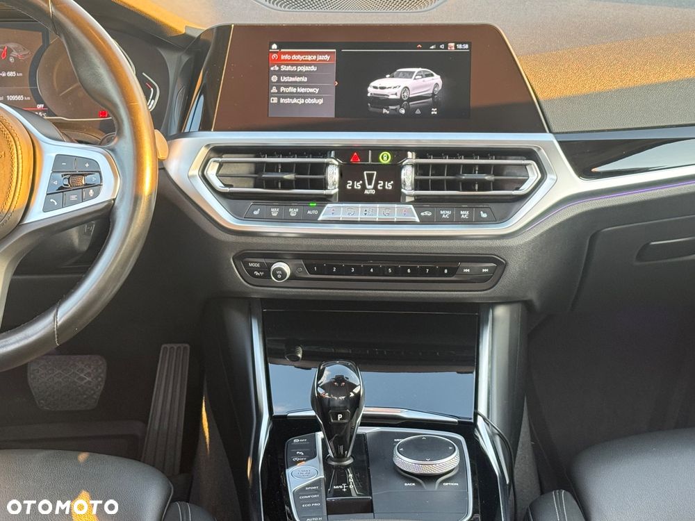 BMW Seria 3 318i Sport Line sport - 31