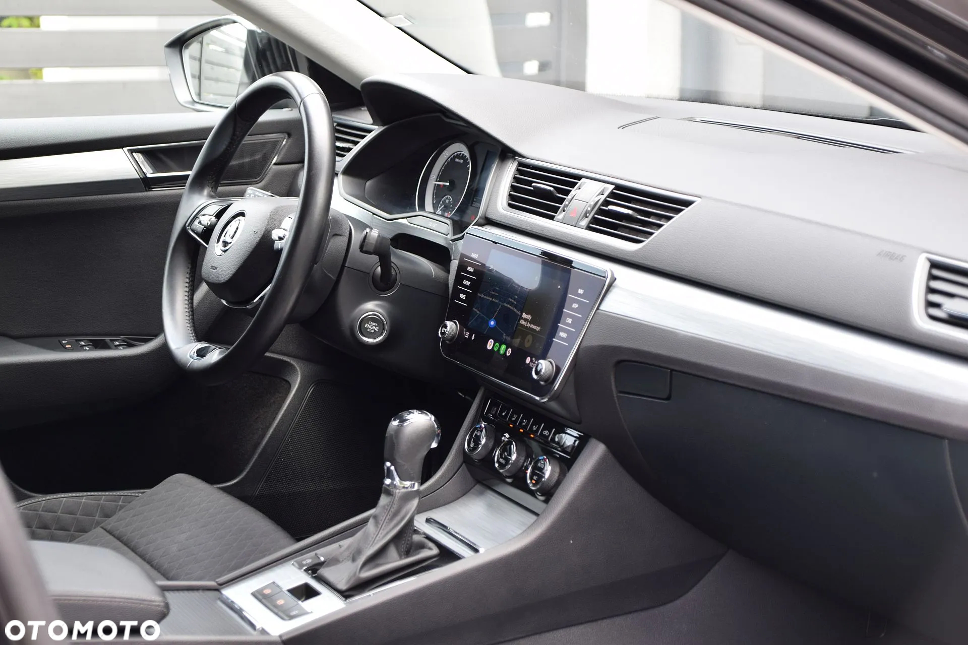 Skoda Superb 2.0 TDI SCR Ambition DSG - 10