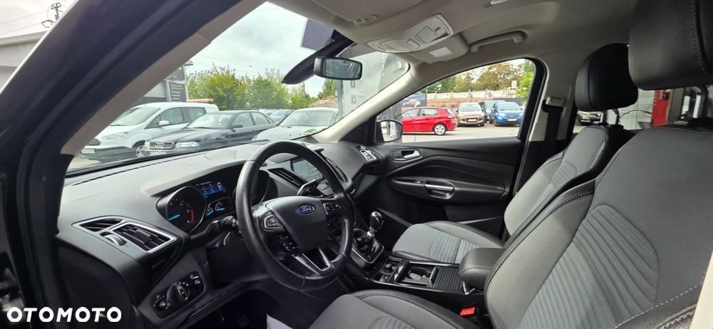 Ford Kuga 2.0 TDCi 4x4 Titanium - 32