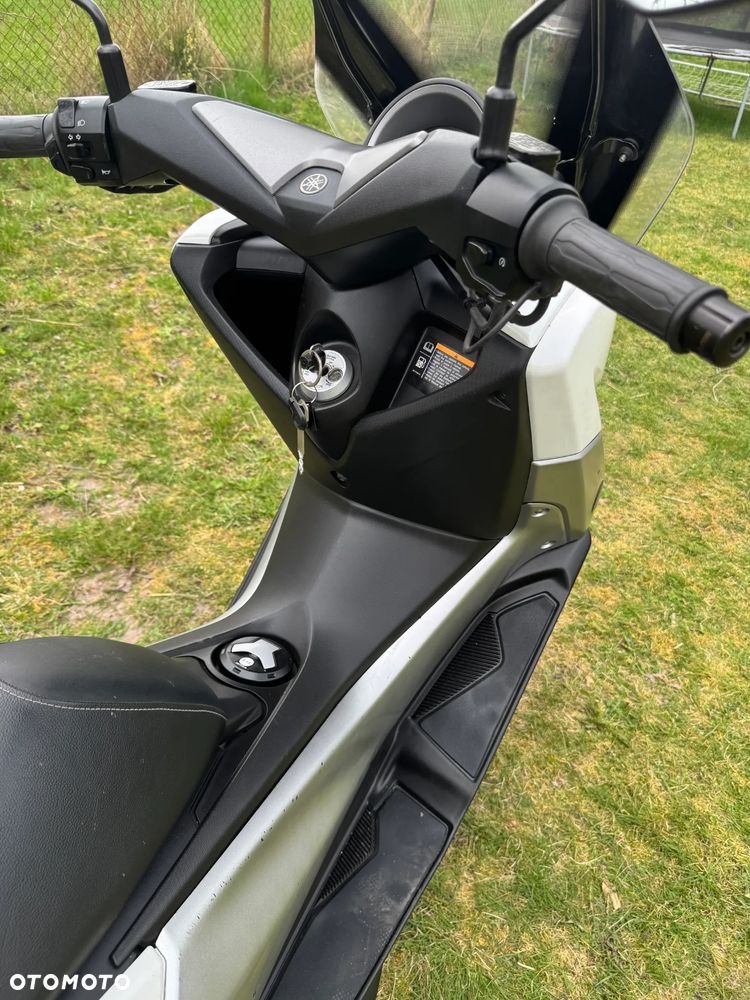 Yamaha NMAX - 33