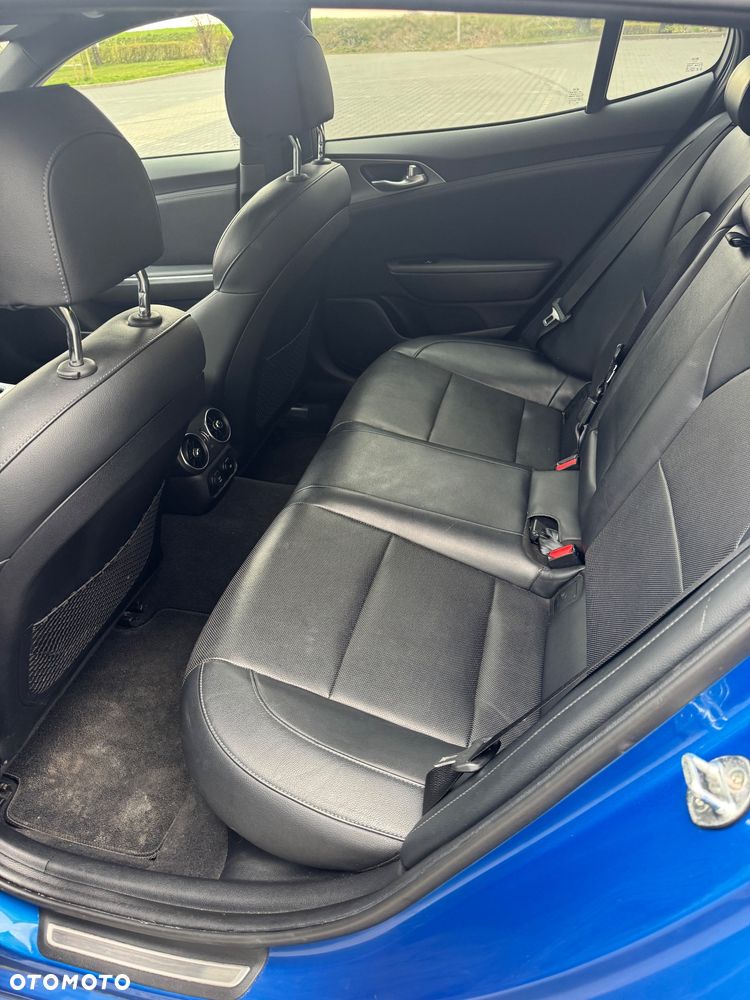 Kia Stinger 3.3 T-GDI AWD GT - 8