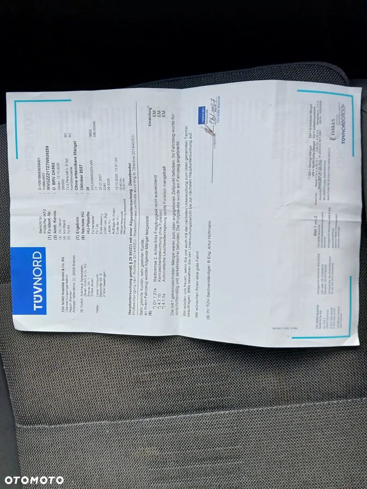 Volkswagen Touran - 20